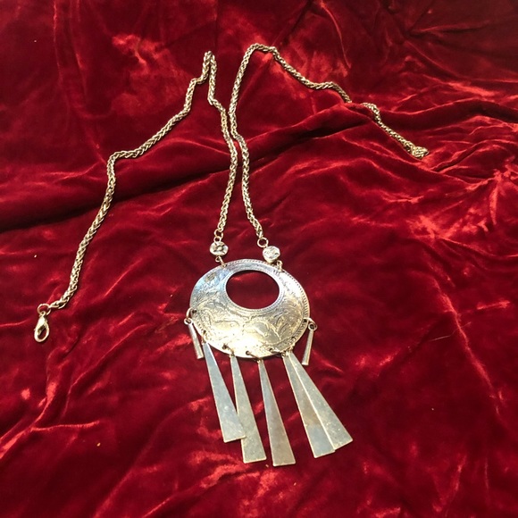 Neckless - Picture 2 of 3